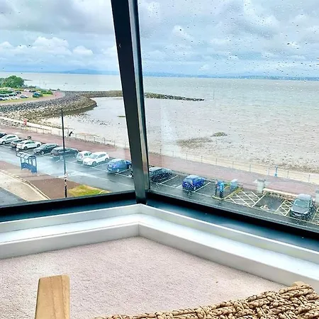 Lovely 2 Bedroom Modern Loft Apartment Sea View Моркам Экстерьер фото